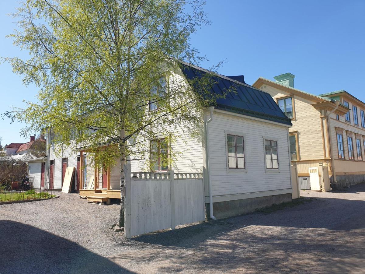 Vaelrenoverad Fin Laegenhet I Charmigt Omrade Söderhamn Extérieur photo